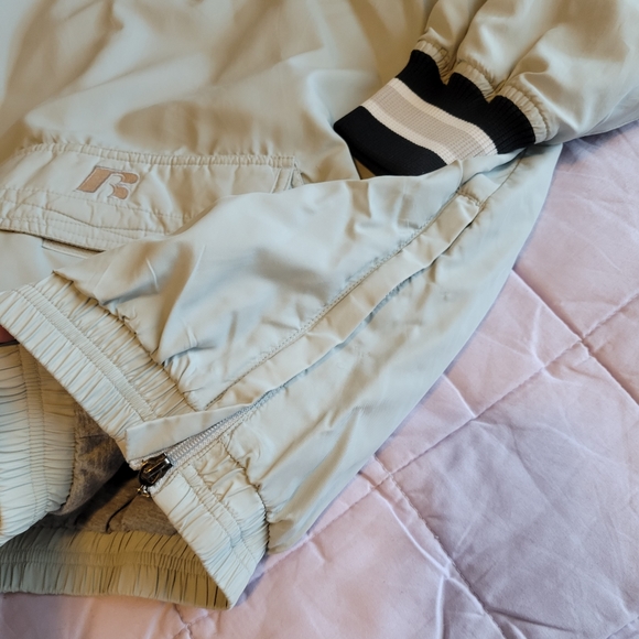 Vintage Russell Athletic Pullover - Picture 2 of 7